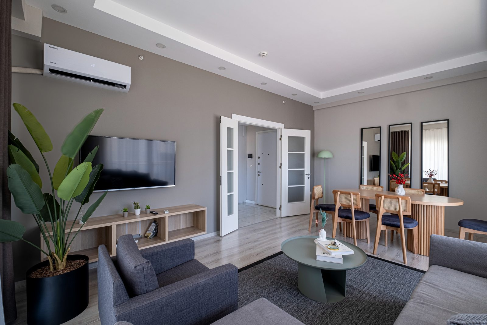 Salon ve yemek alanı